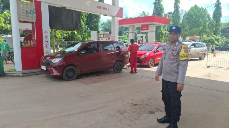 Polsek Kotabesi Monitoring Stok BBM dan Antrian di SPBU Kota Besi Pasca Penyesuaian Harga