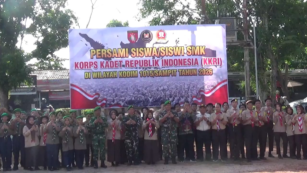 Bentuk Karakter Generasi Muda, Dandim 1015/Sampit Pimpin Upacara Pembukaan Persami SMK KKRI
