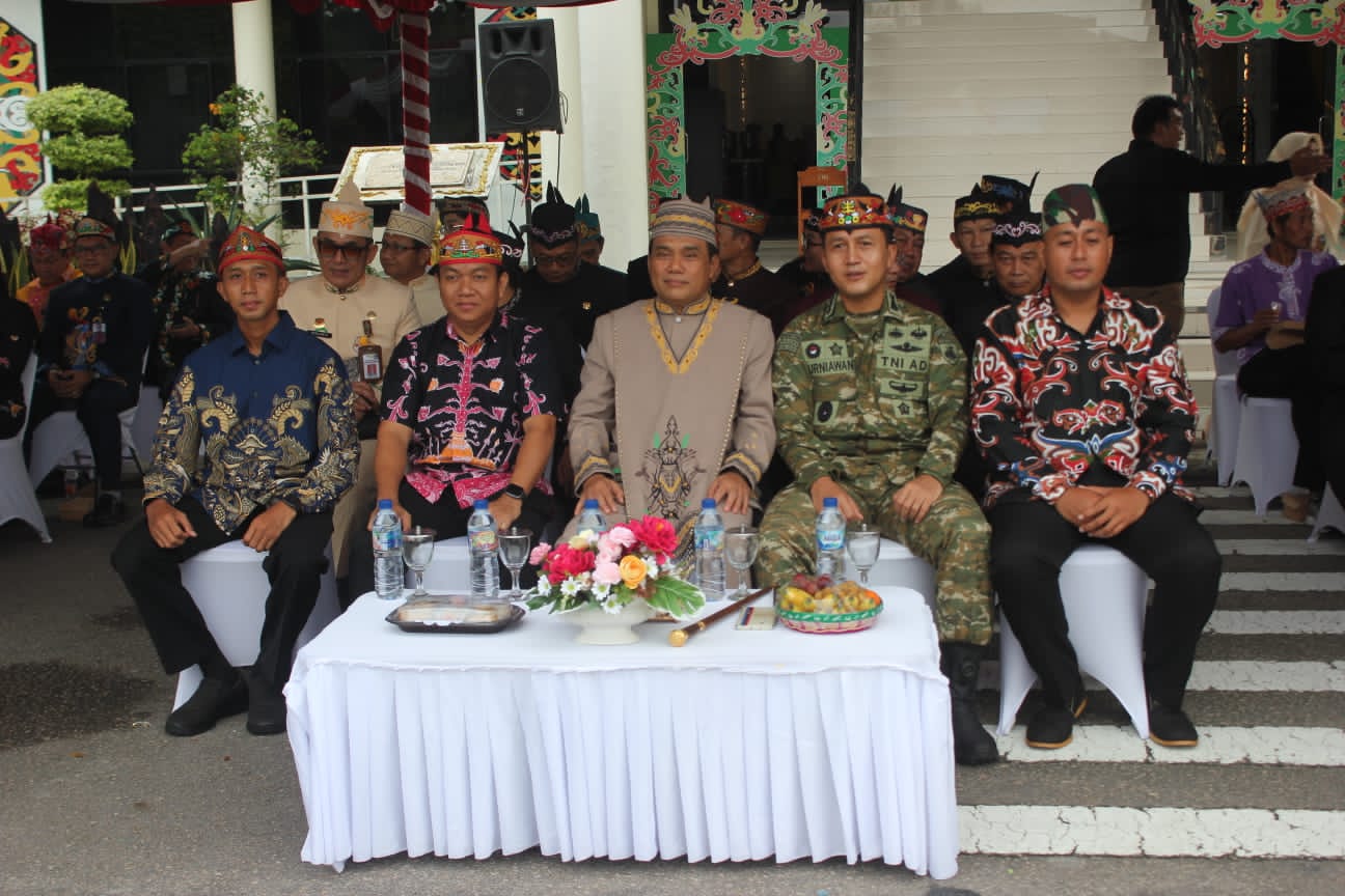 Dandim 1016/Plk Hadiri Upacara Peringatan HUT Ke-69 Provinsi Kalimantan Tengah