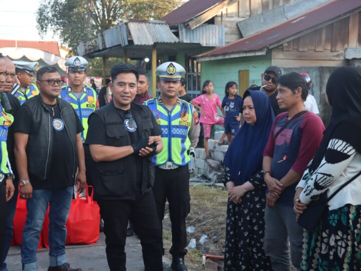 Polres Kotim Dan Komunitas Otomotif Salurkan Baksos untuk Korban Kebakaran