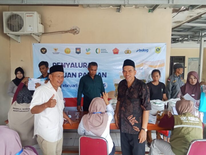 1337 WARGA PENERIMA PENYALURAN BANTUAN PANGAN DI DESA GINTUNG CILEJET PARUNG PANJANG
