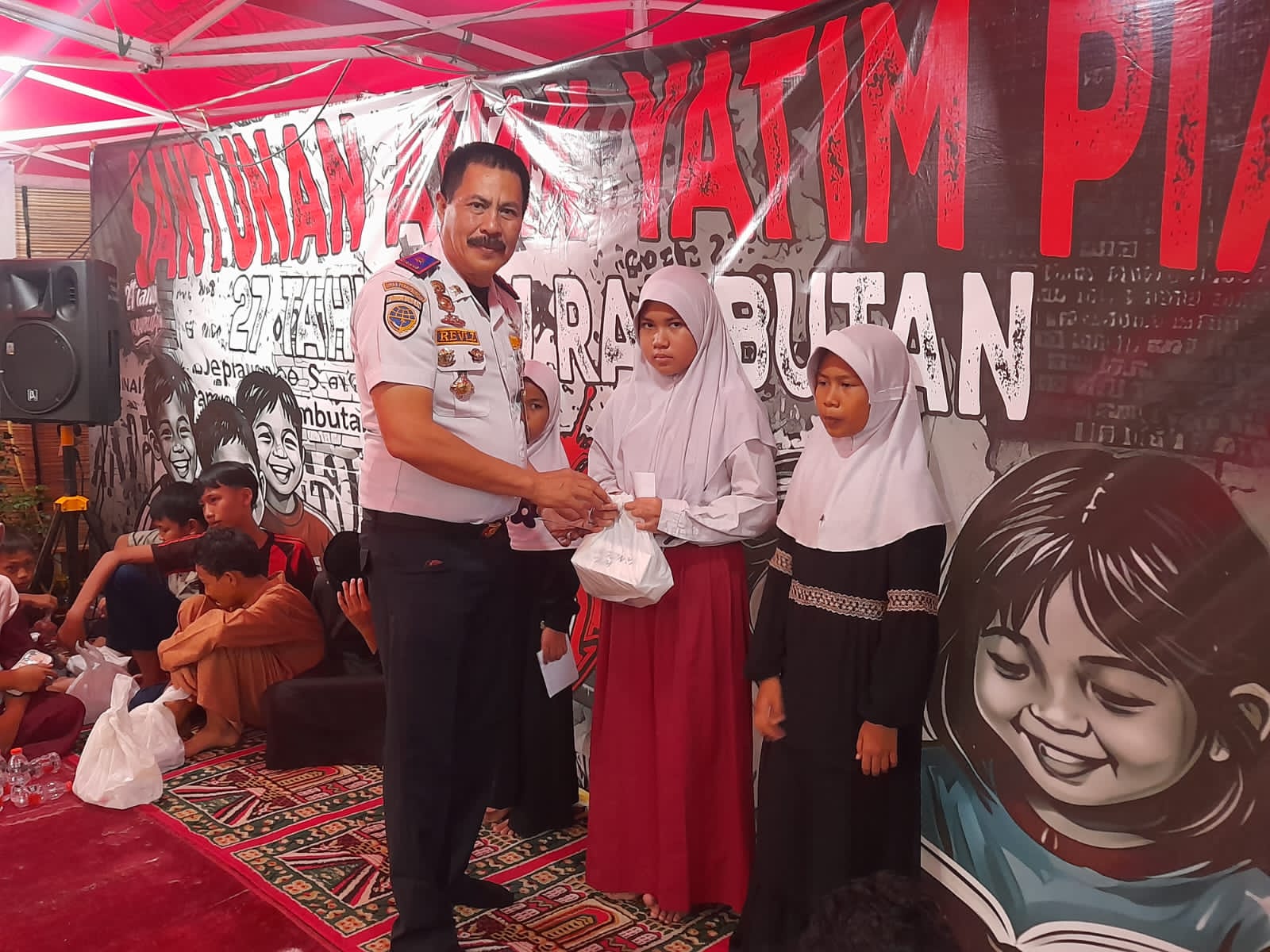 HUT Ke-27 Kelompok Penyanyi Jalanan (KPJ) Rambutan Gelar Silaturahmi dan Berbagi Kebahagiaan Bersama Anak-Anak Yatim Piatu