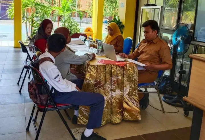 Untuk Murid Tak Lolos SMA Negeri, Dinas Pendidikan Jatim Siapkan Beasiswa ke Sekolahan Swasta