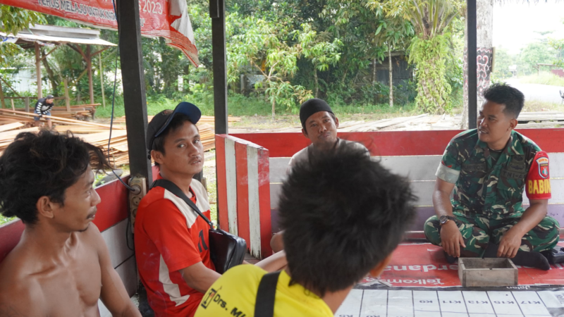 Babinsa Koramil 1015-03/Mentawa Baru Ketapang Kodim 1015/Sampit Melaksanakan Komsos Dengan Warga Binaan