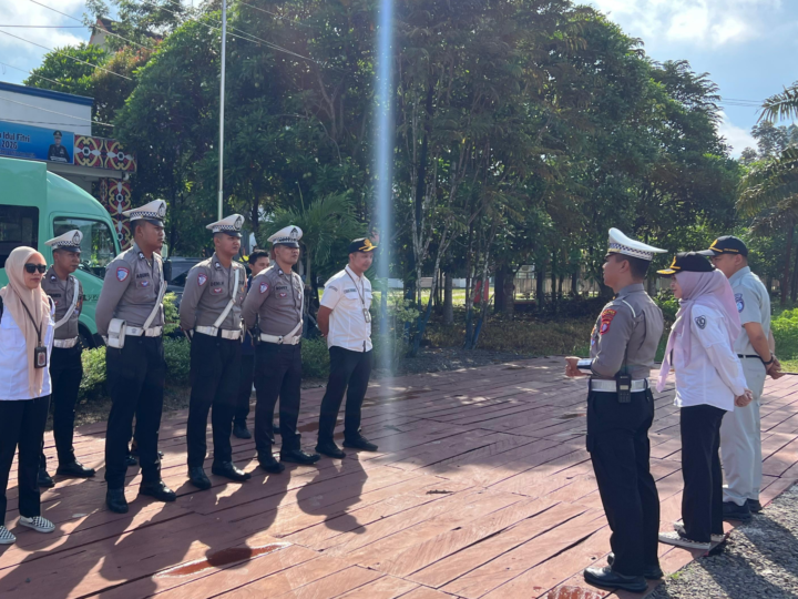 Mudahkan Warga, Satlantas Polres Kotim dan Bapenda Gelar Razia Simpatik: Bayar Pajak Kini Bisa di Jalan