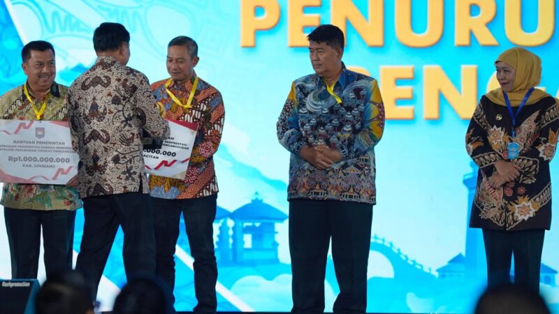 Di Ajang Apresiasi Pemerintah Daerah Berprestasi, Bupati Pacitan Indrata Nur Bayuaji Terima Penghargaan Dari Kementerian Dalam Negeri RI