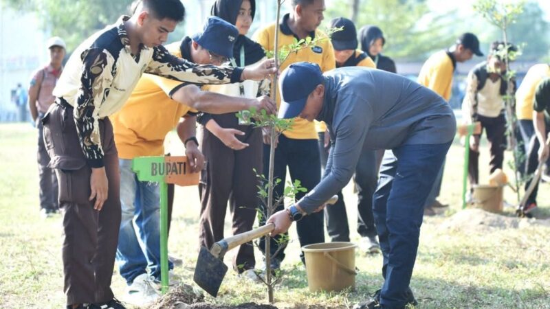 Bupati Pacitan Indrata Nur Bayuaji Ajak Seluruh Elemen Menjaga Lingkungan Dari Ancaman Perubahan Iklim, Dalam Peringatan Hari Lingkungan Hidup Sedunia.