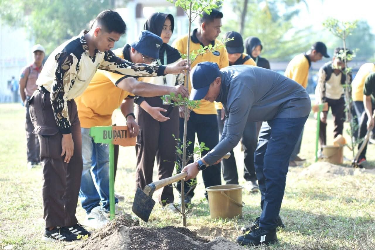 Bupati Pacitan Indrata Nur Bayuaji Ajak Seluruh Elemen Menjaga Lingkungan Dari Ancaman Perubahan Iklim, Dalam Peringatan Hari Lingkungan Hidup Sedunia.