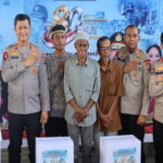 Polri Untuk Masyarakat, Polda Kalteng Salurkan Bansos dan Layanan Kesehatan untuk Korban Kebakaran di Palangka Raya