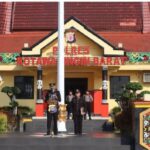 Polres Kobar Menggelar Upacara Peringatan Hari Lahir Pancasila.