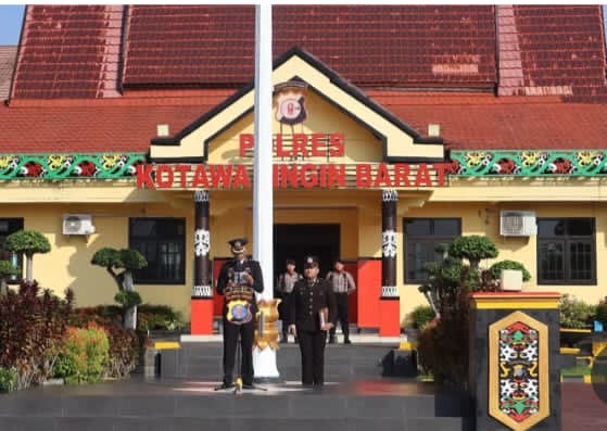 Polres Kobar Menggelar Upacara Peringatan Hari Lahir Pancasila.