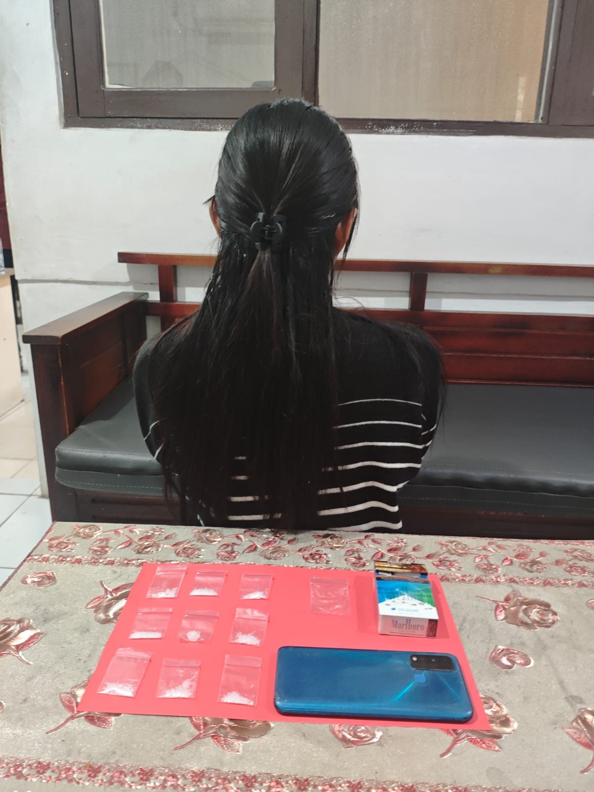 Nekat Edarkan Sabu, Seorang Perempuan di Sampit Ditangkap Polsek Ketapang Bersama 4,37 Gram Barang Bukti