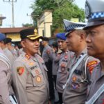 Jelang HUT Bhayangkara ke-80, Kapolres Kotim Beri Arahan Tegas dan Cek Kerapian Personel