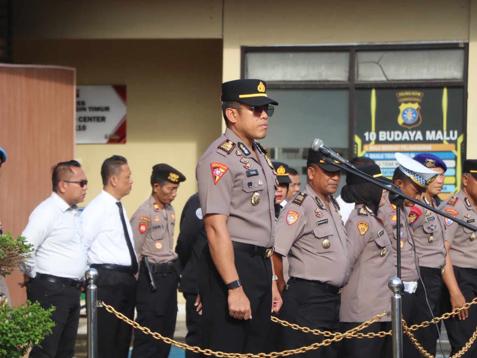 Pimpin Apel Pagi, Kabag Ops Polres Kotim Tekankan Kesehatan, Kebersihan Mako, dan Kedisiplinan Personel