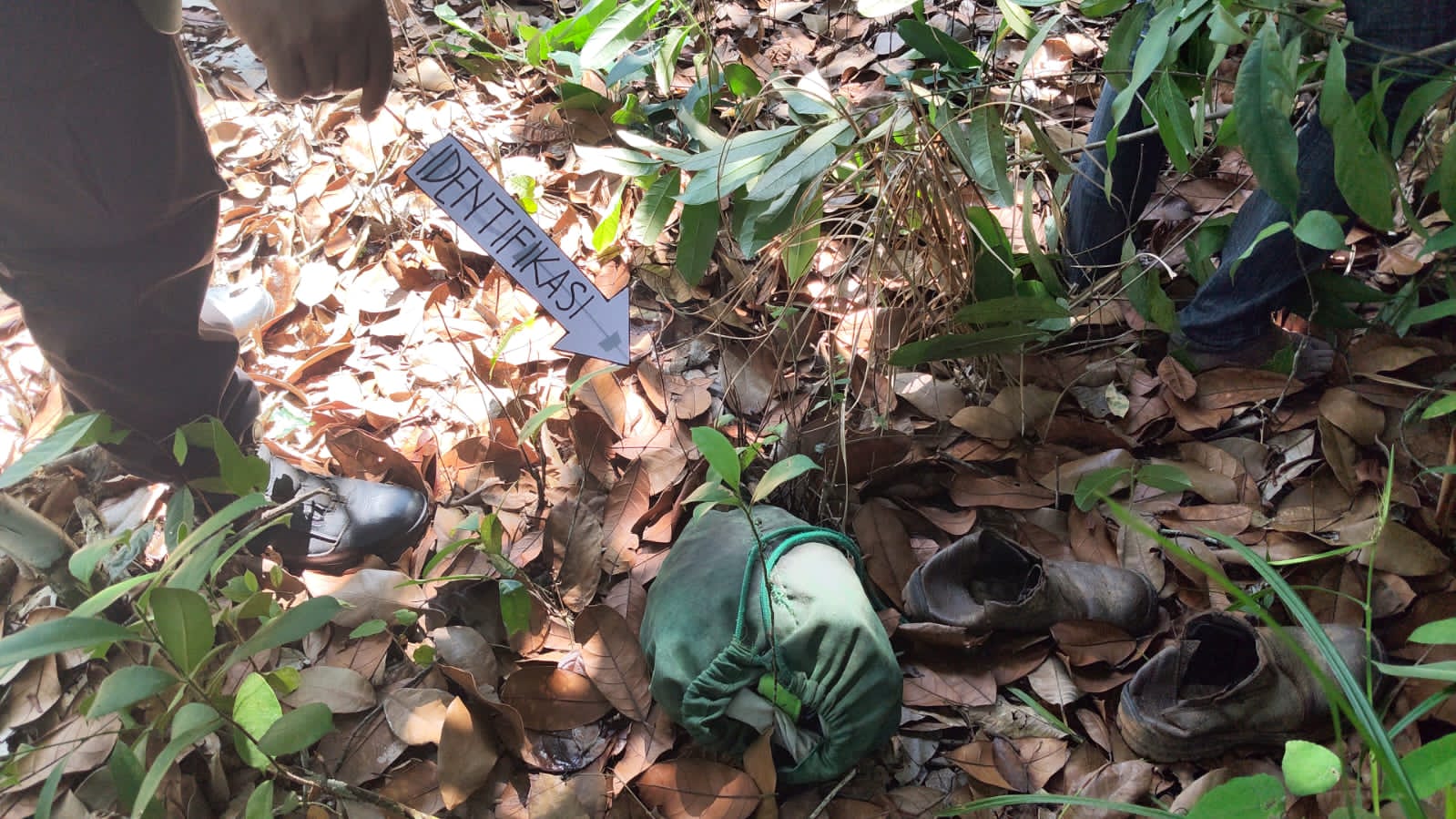 Warga Desa Pelantaran Digegerkan Penemuan Pria Tewas Gantung Diri di Areal Pemakaman