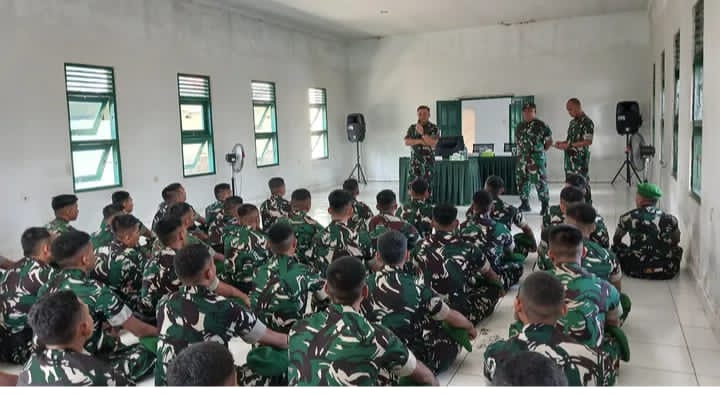 Kasdam XXII/Tambun Bungai Berikan Pengarahan Prajurit di Brigif 40/HB dan Tinjau KDKMP Desa Bumi Harjo