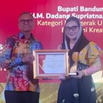 Bupati Brebes Raih Disway Top Regional Leader Awards