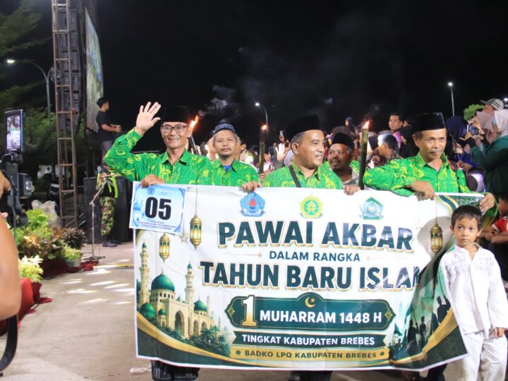 Menyambut Datangnya 1 Muharram 1448 H, Pemkab Brebes Adakan Pawai Obor