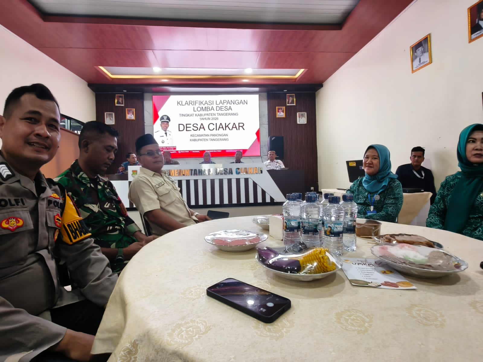 Desa Ciakar Ikuti Penilaian Lomba Desa Tingkat Kabupaten Tangerang, Bhabinkamtibmas Hadir Berikan Dukungan