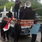 Ratusan Massa Aksi Bela Warga Miskin FWJI TANG-KOT dan Aktivis,LBH Geruduk Polres Tangsel Desak Kapolres Tangsel Hentikan Dugaan Kriminalisasi Korban Hidup Laka Lantas
