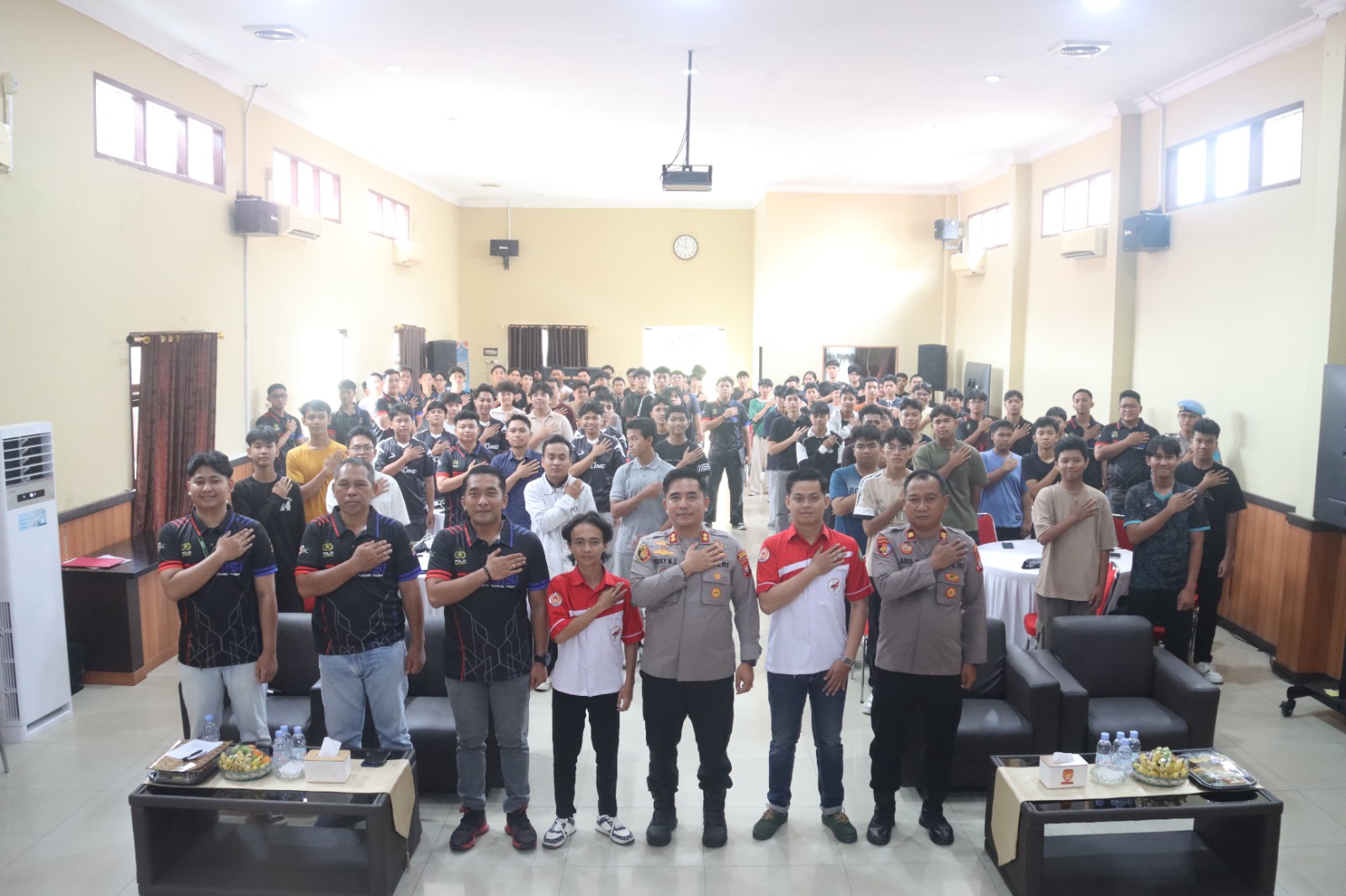 Peringati HUT Bhayangkara ke-80, Kapolres Kotim Resmi Buka Turnamen E-Sport Mobile Legends