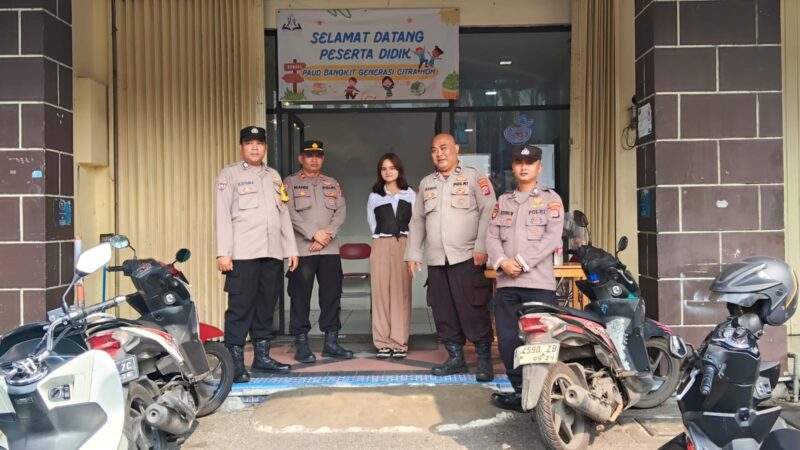 IPTU Mahdi Pimpin Pengamanan Ibadah Minggu, Polsek Cikupa Jaga Toleransi Beragama