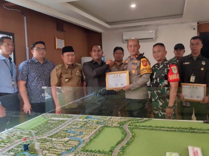 Sinergi Jaga Kamtibmas: Gagalkan Curanmor, Dua Satpam Millenium City Raih Penghargaan dari Forkopimcam Parungpanjang
