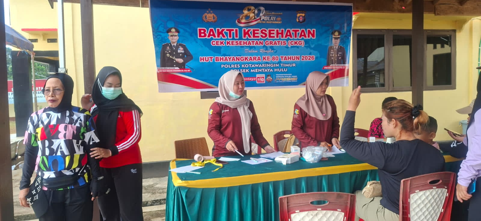 Bakti Kesehatan Hari Bhayangkara ke-80: Polsek Mentaya Hulu Hadirkan Layanan Cek Kesehatan Gratis