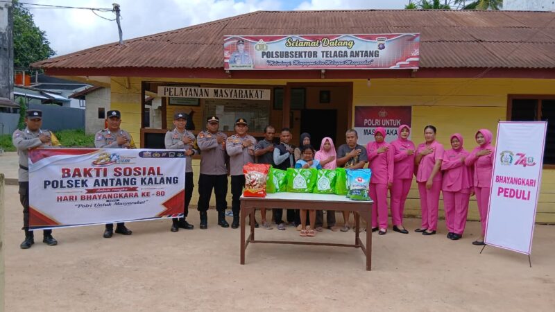 Sambut Hari Bhayangkara ke-80, Polsek Antang Kalang Salurkan Bantuan Sembako untuk Warga Tumbang Sangai
