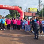 Meriah..! Ribuan Warga Ikuti Jalan Sehat HUT Bhayangkara ke-80 di Polsek Parenggean