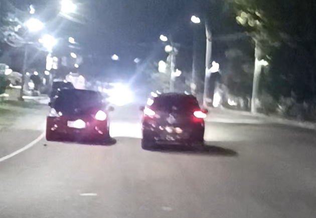 Dua Mobil Diduga Lakukan Aksi Tes Drag mobil di Depan Lapangan Merdeka Muara Enim, Warga Resah