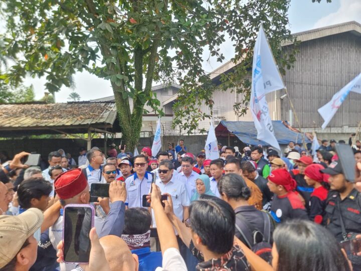 Said Iqbal Hadir di PT Molex Ayus, Polsek Cikupa Kawal Aksi Buruh Tetap Aman dan Kondusif