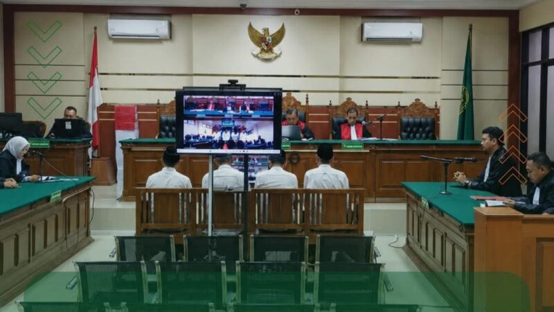 EMPAT KADES DI SIDOARJO DIVONIS OLEH HAKIM EMPAT TAHUN PENJARA