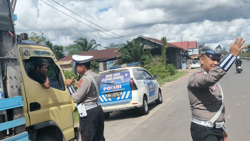 Tekan Angka Kecelakaan, Satlantas Polres Kotim Gelar Patroli Simpatik dan Edukasi Humanis