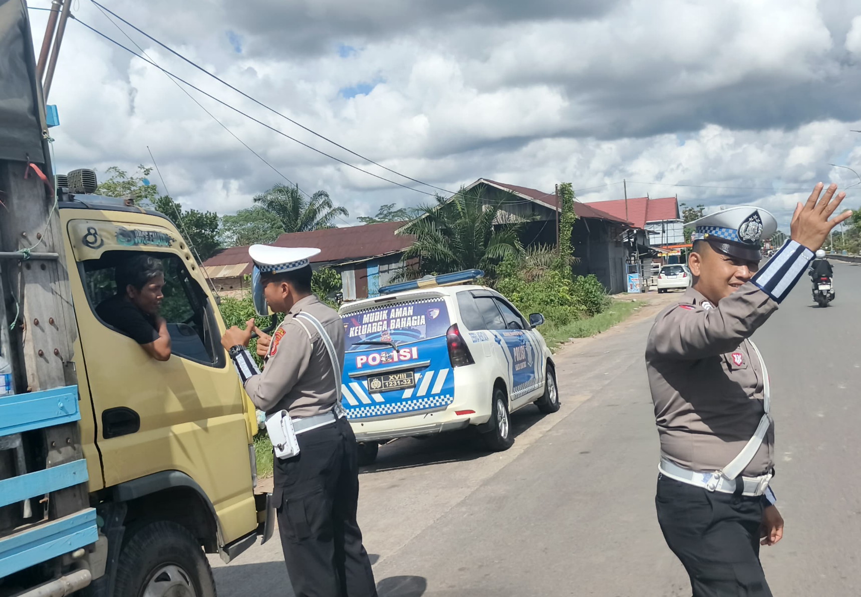 Tekan Angka Kecelakaan, Satlantas Polres Kotim Gelar Patroli Simpatik dan Edukasi Humanis