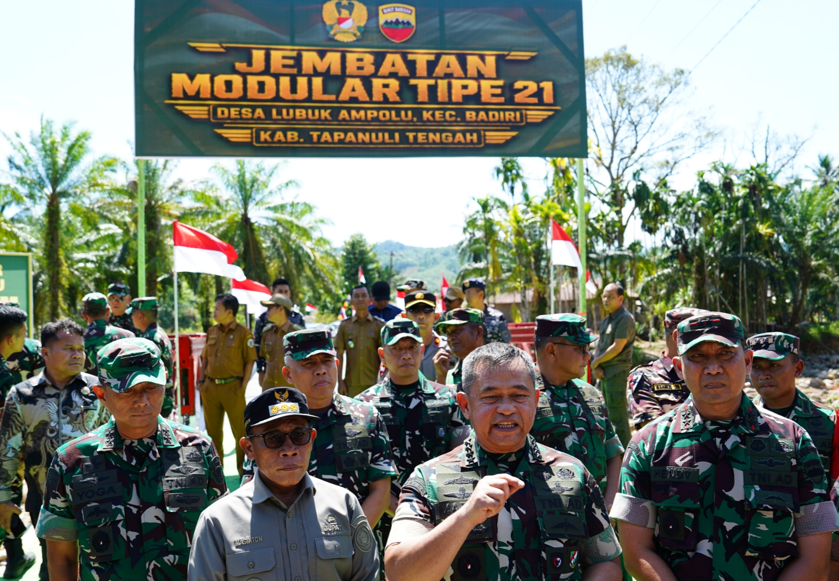 Wujud Nyata Kepedulian TNI AD, KASAD Resmikan Jembatan Modular Type 21 di Tapanuli Tengah
