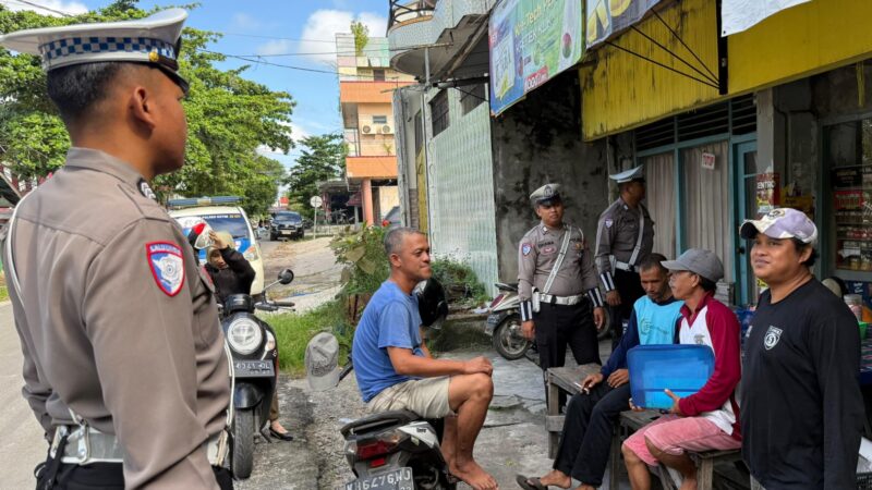 Tingkatkan Kesadaran Pengendara, Satlantas Polres Kotim Gelar Sosialisasi Kamseltibcar Lantas dan “Polantas Menyapa”