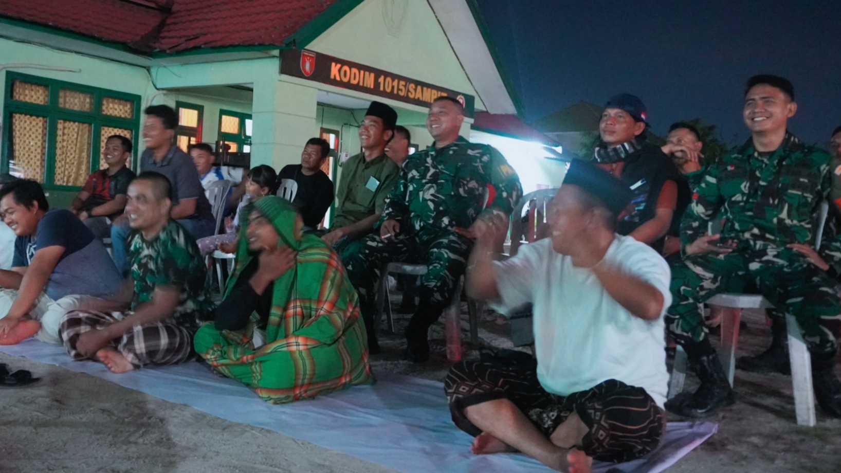 Meriahkan Even Piala Dunia 2026, Kodim 1015/Sampit Gelar Nobar dengan Masyarakat