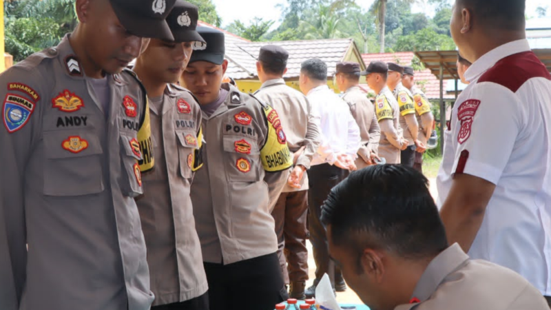 Jaga Kedisiplinan Anggota, Wakapolres Kotim Gelar Gaktiblin dan Sosialisasi Super App di Polsek Antang Kalang