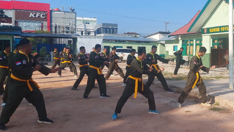 Tingkatkan Profesionalisme Prajurit, Kodim 1015/Sampit Gelar Latihan Pencak Silat Militer