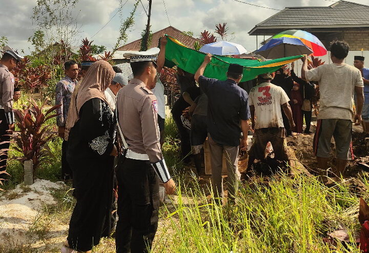 Wujud Kepedulian, Satlantas Polres Kotim Kawal Pemakaman Warga Melalui Program Saudara Paduka
