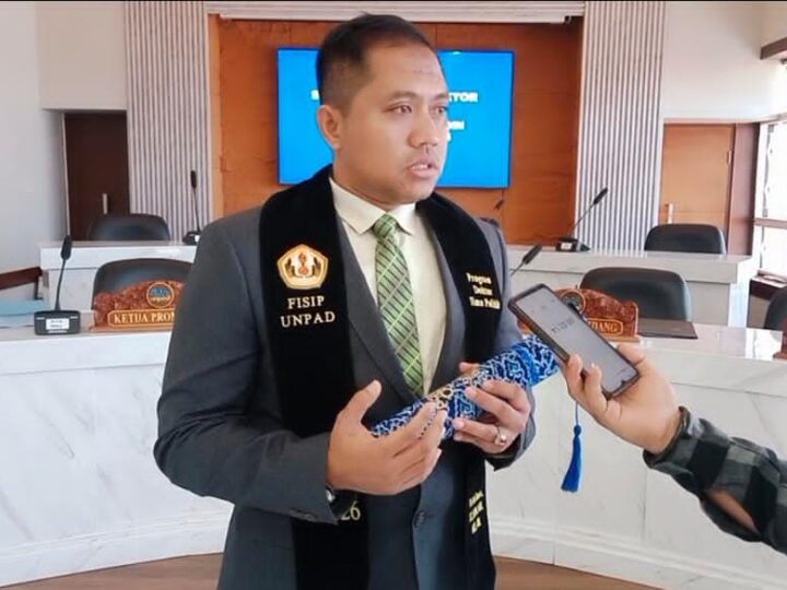 Perwira TNI AU Aris Toteles Sufiuddin Resmi Raih Gelar Doktor di Unpad, Angkat Isu Kesetaraan Gender dalam Misi Perdamaian Dunia