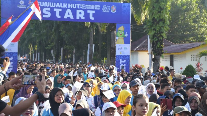 Fun ‘Walk Dan Luky’ Draw HUT APKASI ke-26 dan HUT ke-80 Dihadiri Ribuan Warga