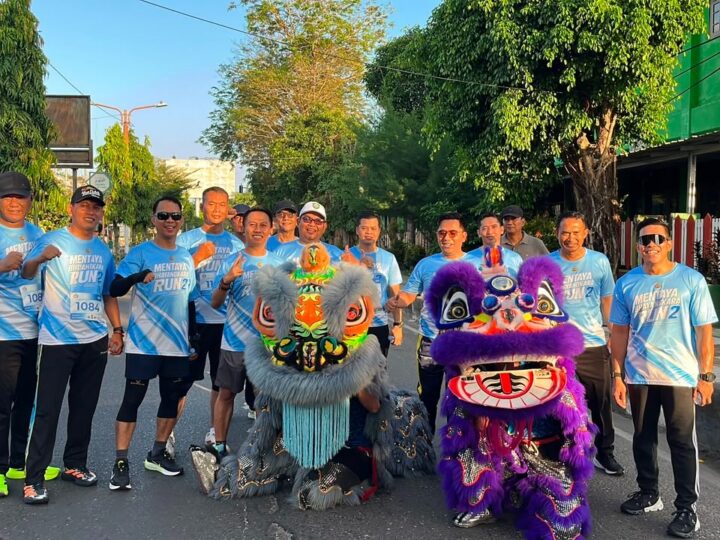 Ribuan Warga Sampit Padati Fun Run Bhayangkara Ke-80 Polres Kotim