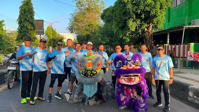 Ribuan Warga Sampit Padati Fun Run Bhayangkara Ke-80 Polres Kotim