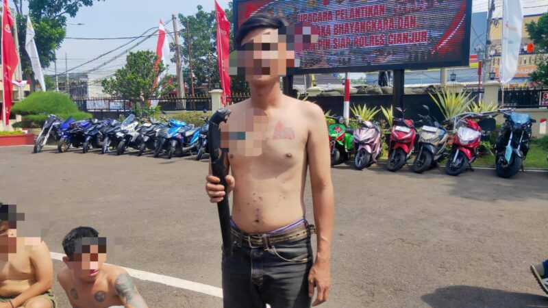 ‎Konvoi Anniversary Moonraker Cianjur Kena Razia, Polisi Temukan Sajam dan Obat Keras