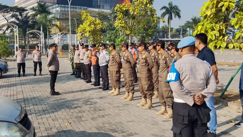 Kapolsek Panongan Pimpin Apel Pengamanan Hari Kedua Festival Ketenagakerjaan di Mall Ciputra Tangerang