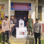 Kawal Demokrasi, Personel Kodim 1015/Sampit Amankan Distribusi Kotak Suara Pilkades Seruyan Kotawaringin