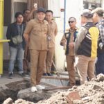 Sidak Pembangunan Jalan Bluru Kidul, Bupati Sidoarjo Subandi Warning Proyek Harus Tepat Waktu