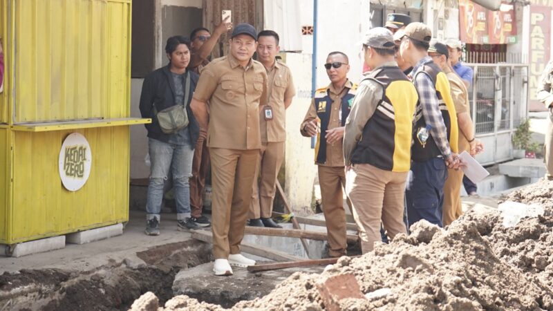 Sidak Pembangunan Jalan Bluru Kidul, Bupati Sidoarjo Subandi Warning Proyek Harus Tepat Waktu